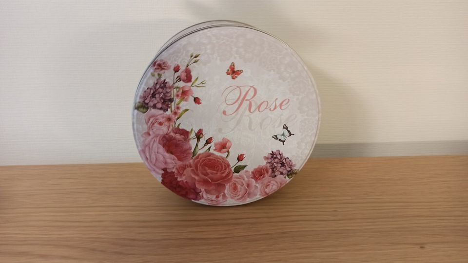 Blechdose - rund - rosa rot weiß - Rosen Blumen - ca. 16,5 cm in Leverkusen
