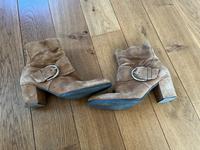 Gabor Wildleder Schnallenstiefelette Gr. 44 camelfarben Hessen - Rabenau Vorschau