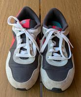 Nike Sneaker Mädchen Größe 39 Sachsen - Bad Gottleuba-Berggießhübel Vorschau