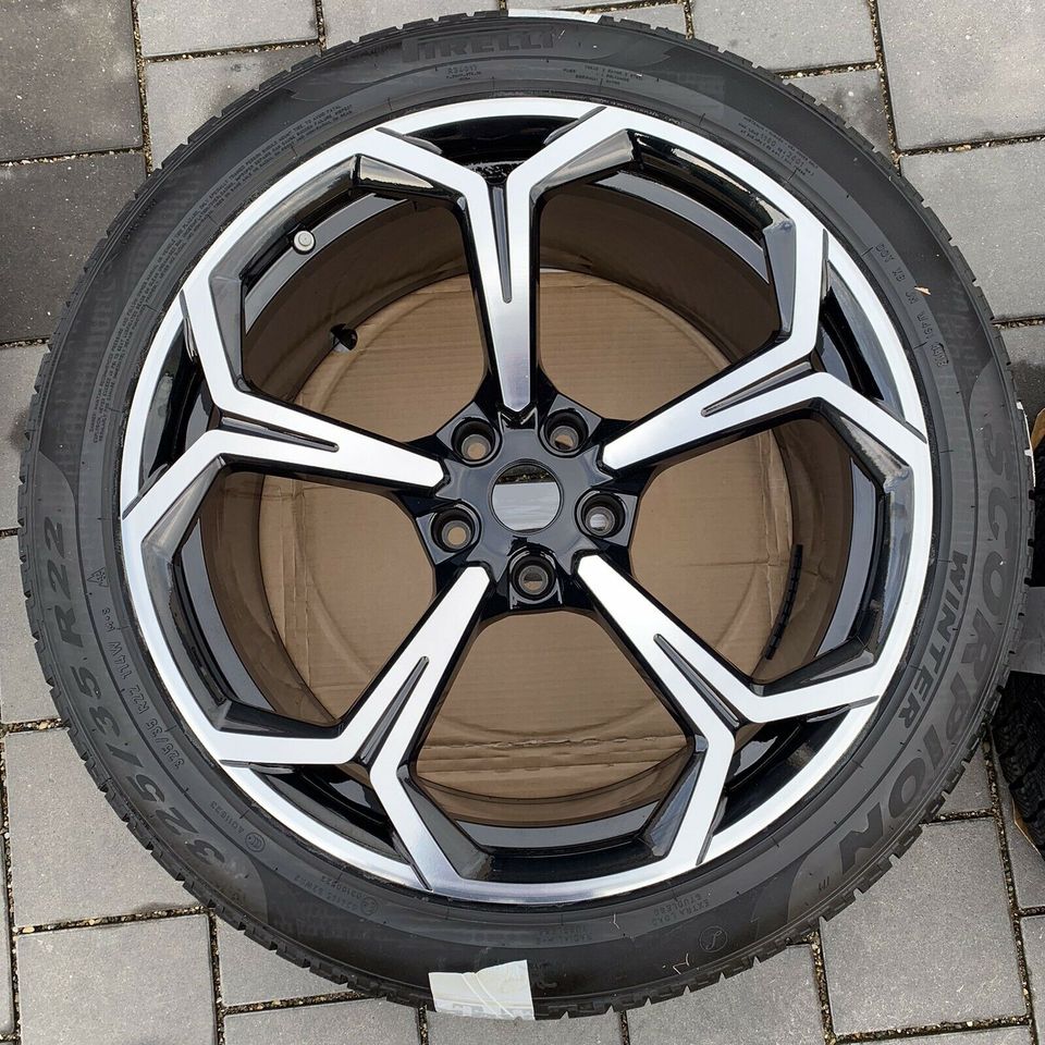 Lamborghini urus original 22 zoll pirelli winterkomplettradsatz in Kuchen