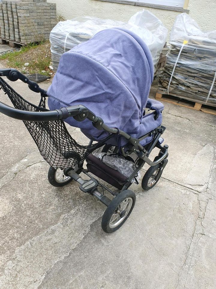 Kinderwagen mit sehr viel Zubehör in Seegebiet Mansfelder Land