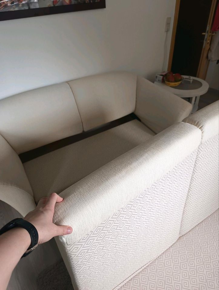 Sofa 2 Sitz, Schlaffunktion,nie Benutz ,neuwertig,Stella in Garbsen