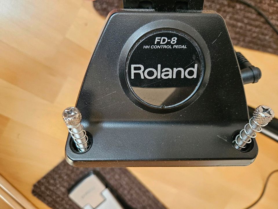 Roland V-Drums Schlagzeug mit Hocker TD-4, KT-10 in Hamburg