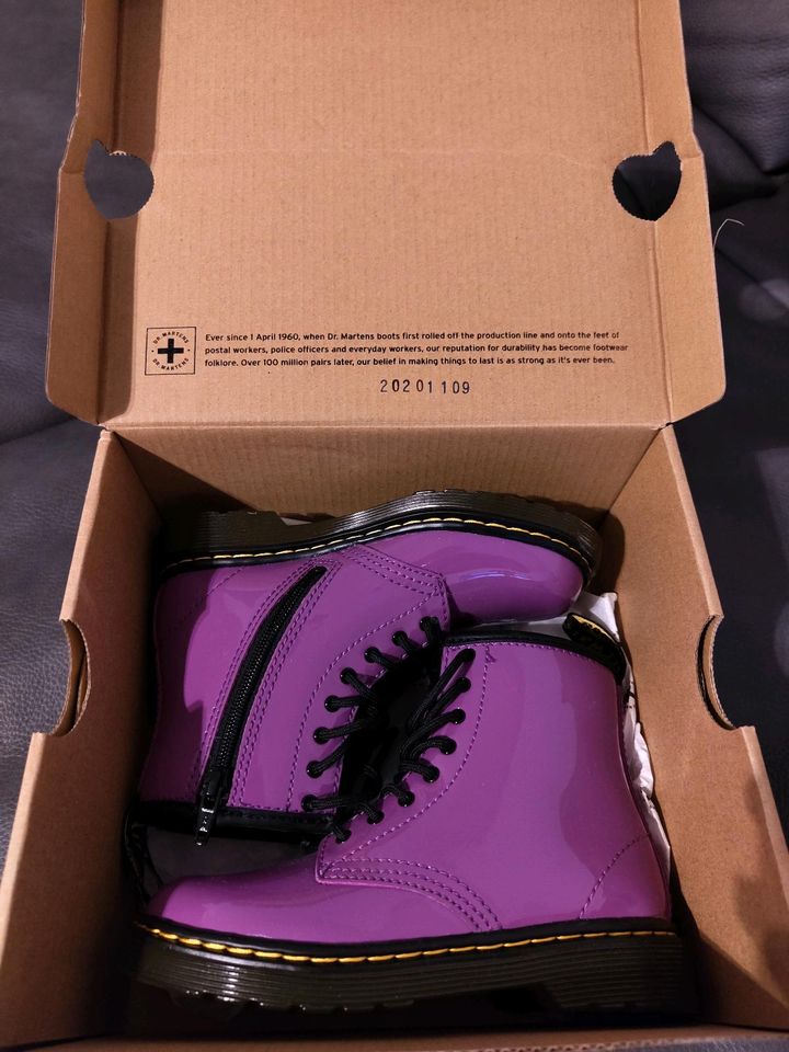 Original Dr. Martens 1460 T Bright Purple Gr. 27 neu in Köln