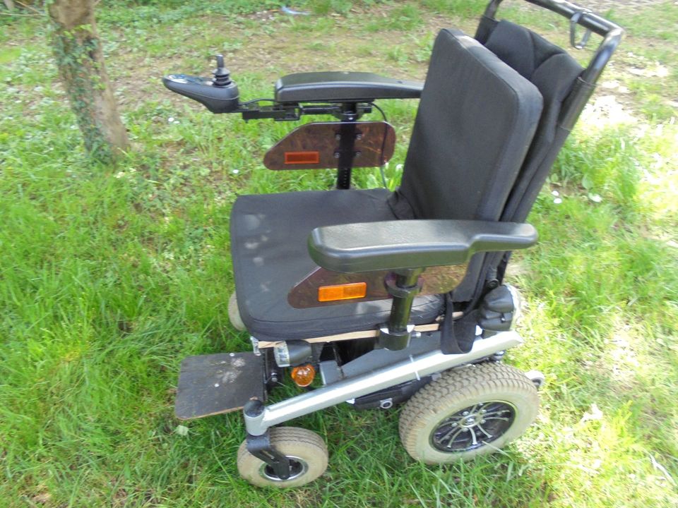 Elektro Rollstuhl gebraucht , neuwertig in Hückelhoven