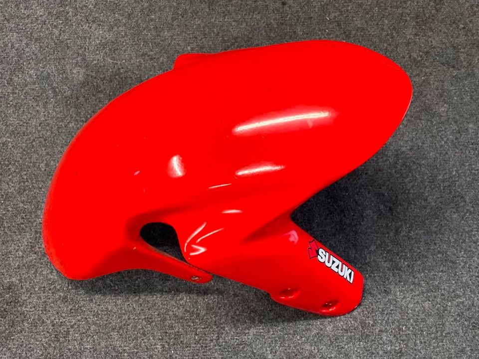 Suzuki GSX-R 600 750 2011- Front Fender Racing Verkleidung rot in Stuttgart