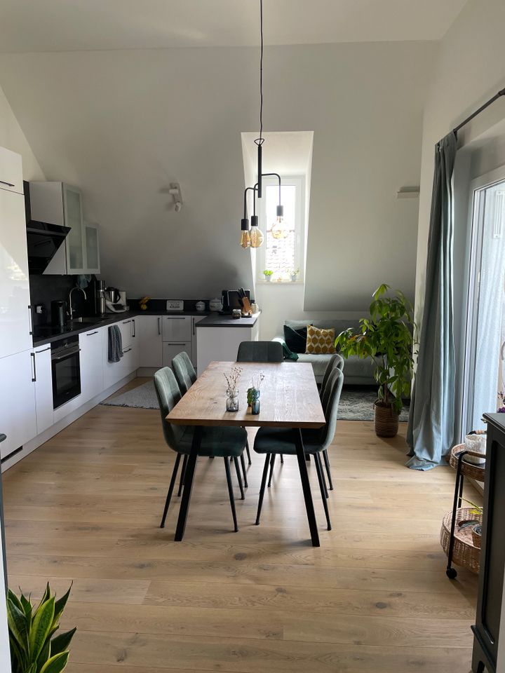 Stilvolle 3-Zimmer-Whg. mit hochwertiger Küche & 2TG-Stellplätzen in Ingolstadt