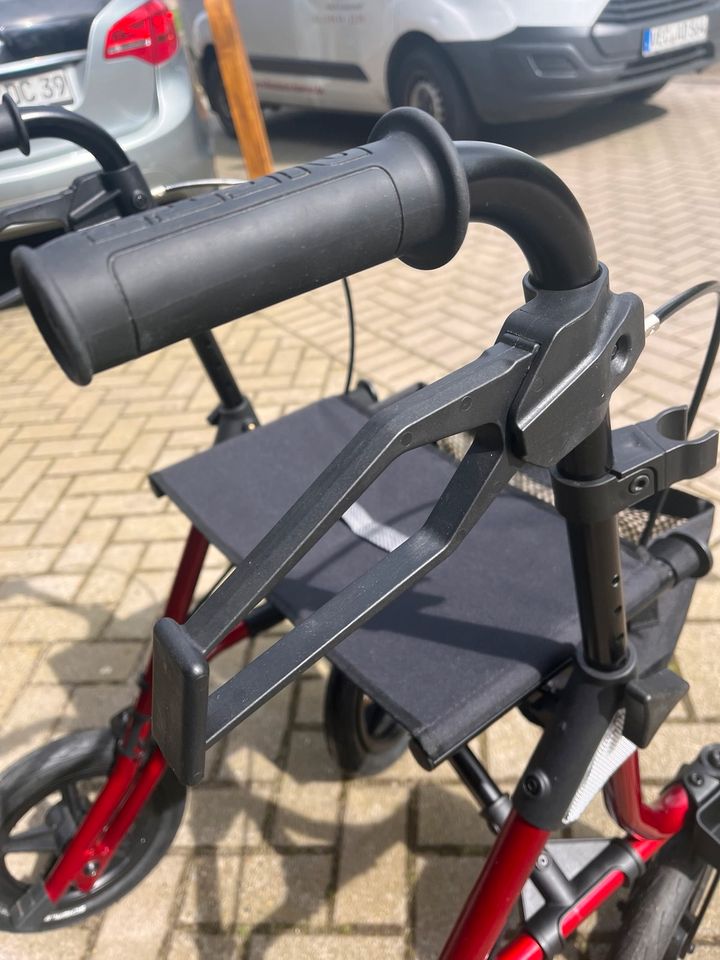 Rollator (wie neu) in Oldenburg