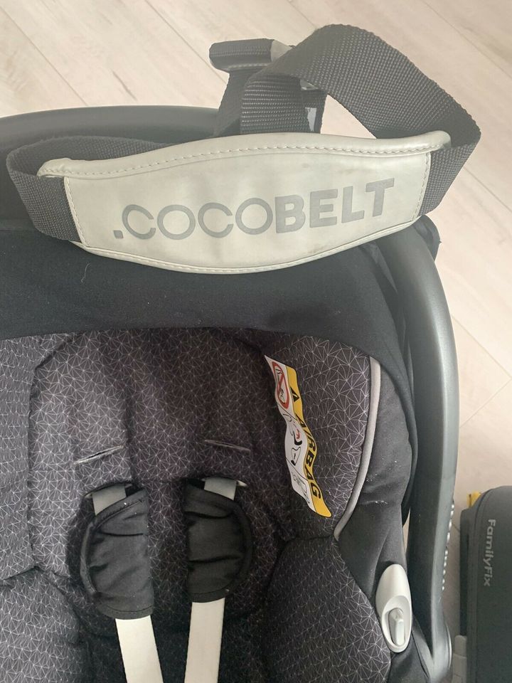 Maxi Cosi Cabriofix/Fußsack/Cocobelt/Spiegel/2 Isofix Stationen in Essen