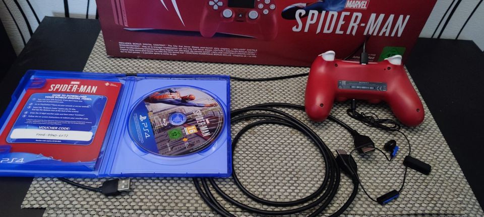 Play Station 4 Pro/4K 1TB Spider Man Edition in Übach-Palenberg