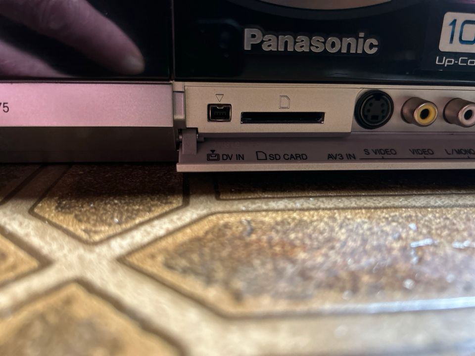 Panasonic DMR-EH675DVD-CD-MP3 in Delligsen