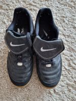 Verkaufe die Fußballschuhe von Nike Gr. 45 schwarz zum Schnüren Baden-Württemberg - Leonberg Vorschau