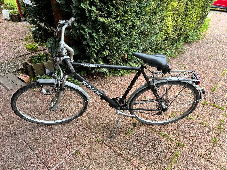 Altes Fahrrad in Hungen