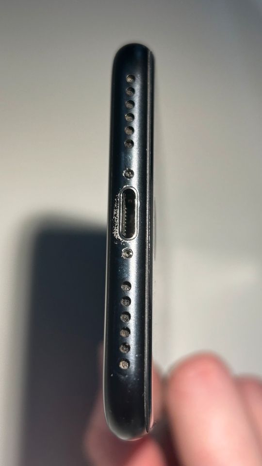 iPhone SE - 64GB in Kraichtal