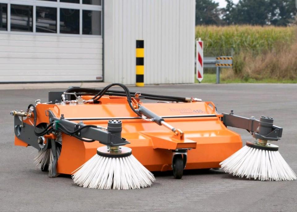 Bema 20 25 30 Kommunal Dual PowerMaster Kehrmaschine Jumbo 580 in Goch