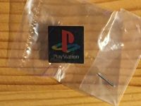 Original Sony Playstation Metall Pin Anstecknadel PS 1 OVP Niedersachsen - Buchholz in der Nordheide Vorschau