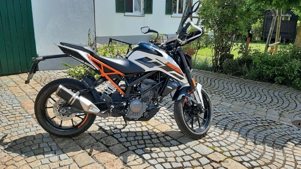 KTM DUKE 125 - TÜV NEU !! in Ehingen