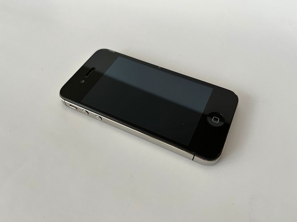 Apple iPhone 4S 16 GB schwarz in Gießen