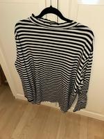 Shirt Langarmshirt Damen schwarz gestreift Gr 52/54 Neuwertig Nordrhein-Westfalen - Schwerte Vorschau