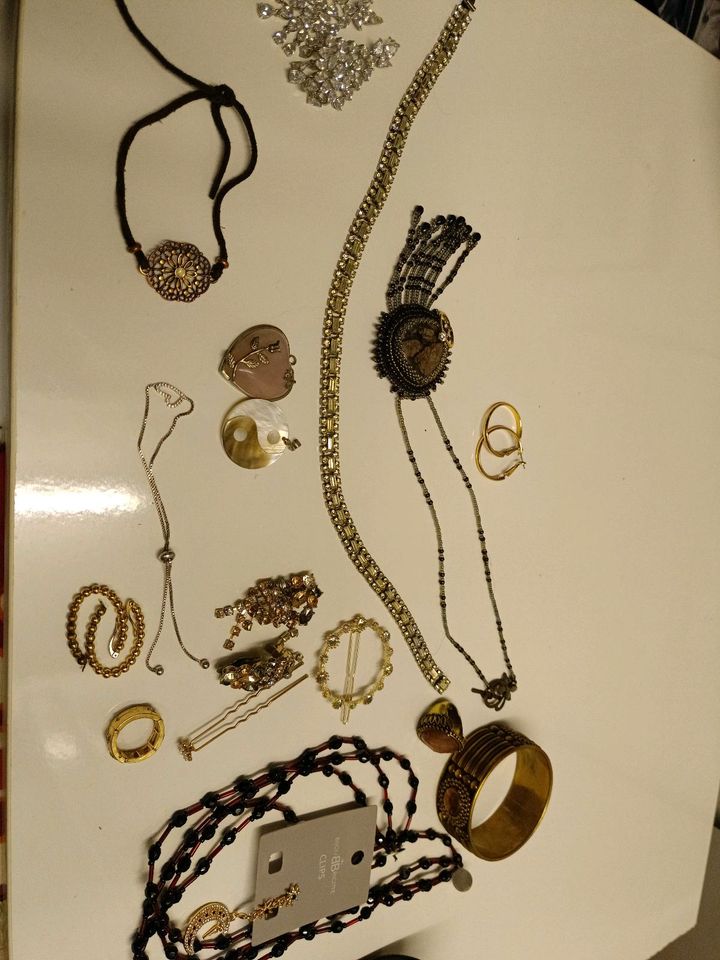 Modeschmuck konvolut in Hamburg