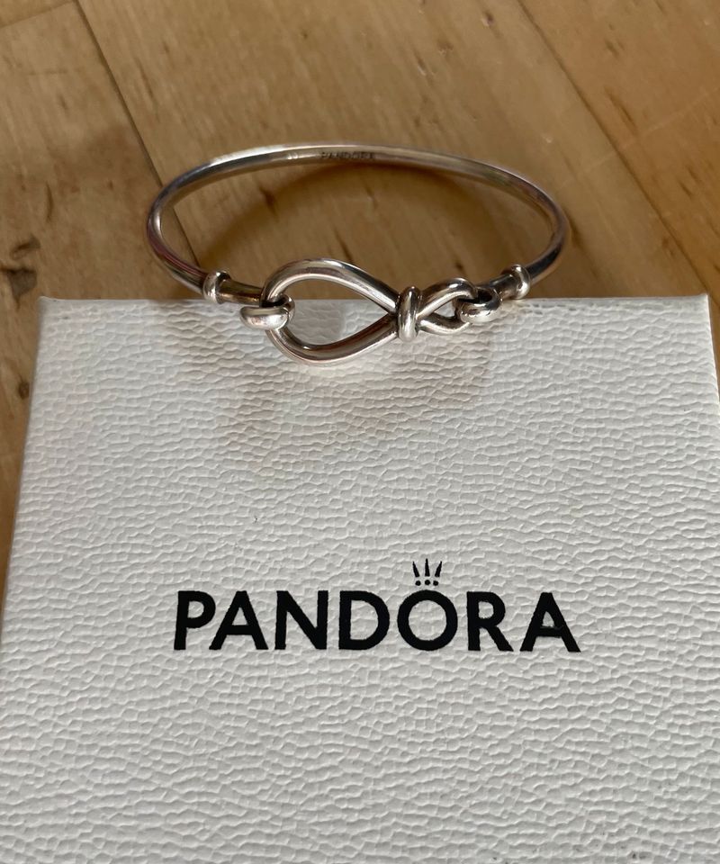 Pandora Armreif Knot Knoten Infinity in Stelle