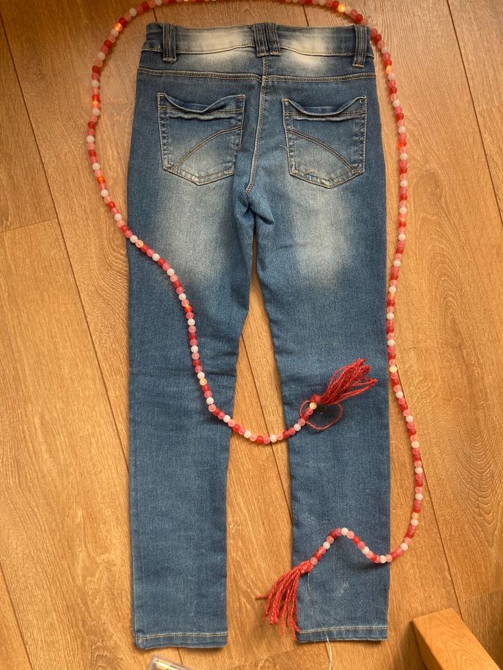 coole Jeans von Yigga in Gr. 140 in Edewecht