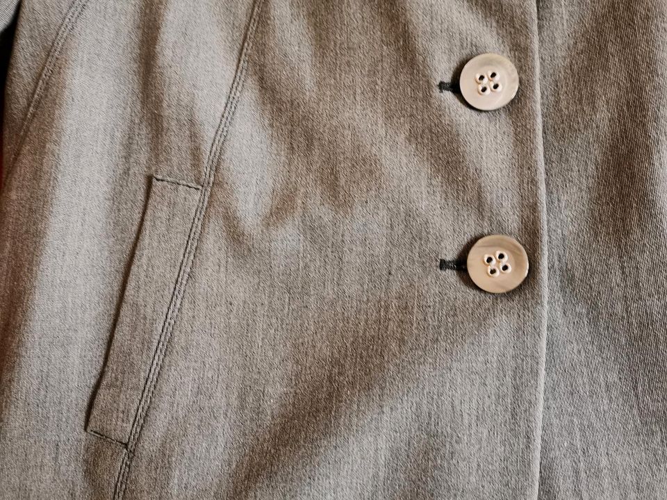 NEU schicker Blazer Jacke grau 40 gelco Hochzeit Firmung Urlaub in Aßling