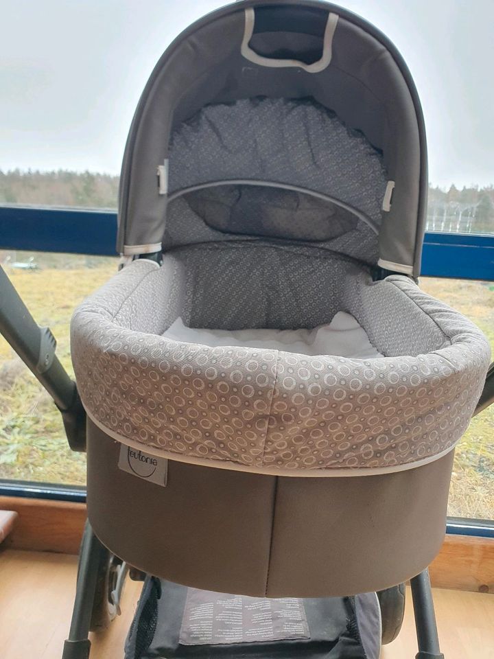 Kinderwagen mit viel Zubehör in Rudolstadt