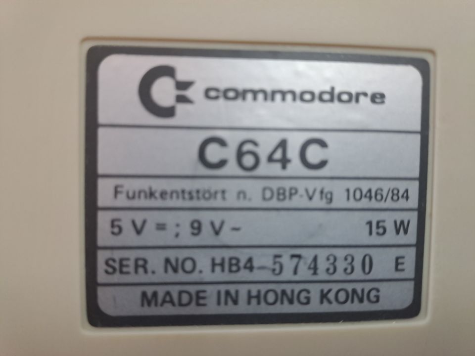 Commodore C 64 C mit Zubehör in Gießen