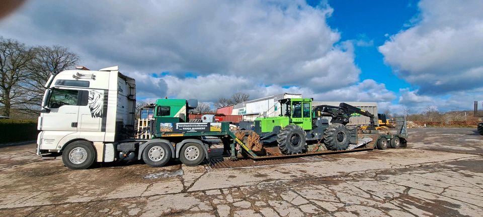 Transport Bagger Walzen Fertiger Schlepper Anhänger Überführungen in Duingen