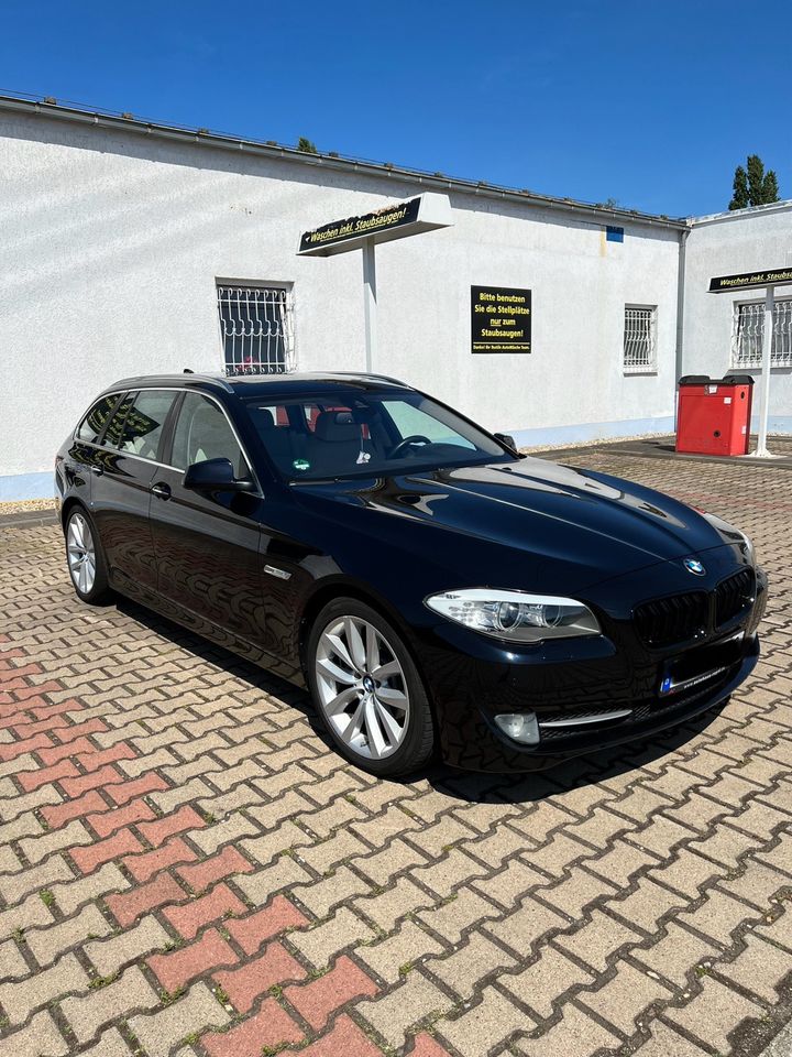 BMW F11 5er Turing 520d in Mücheln (Geiseltal)