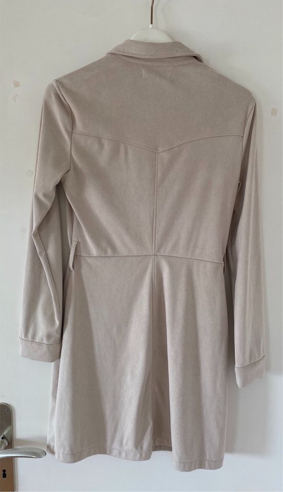 Bershka Velourkleid beige S in Landshut