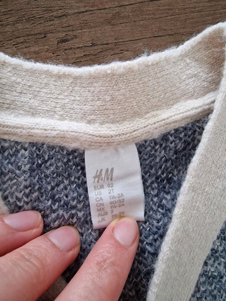 Pullover/Cardigan gr. 92 in Düsseldorf