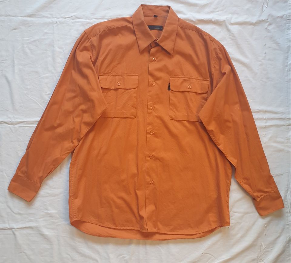 Gr 38 40 kurzarm Hemd karo khakigrün weiß schwarz Shirt Hose etc in Metzingen