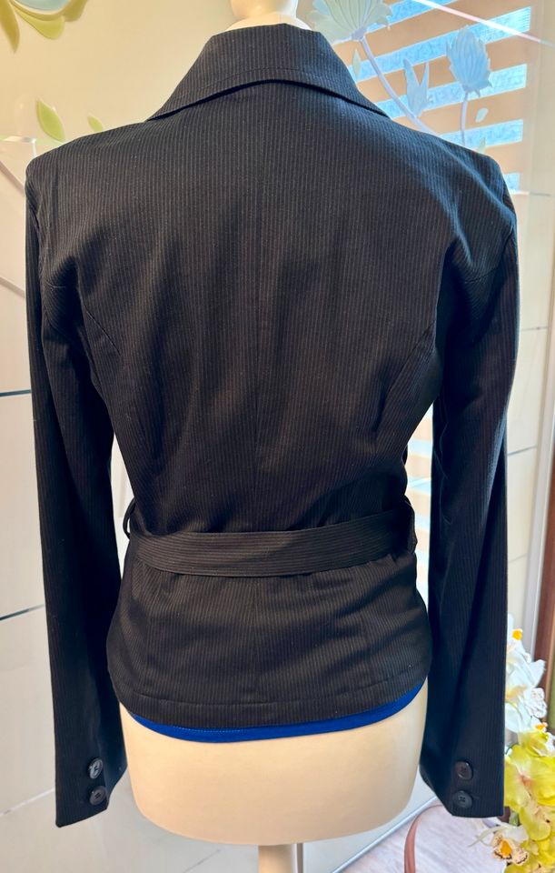 Hingucker Blazer mit Gürtel, tolle Taille, schwarz, 38, Vero Moda in Potsdam