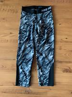 Nike Pro Fitness Leggings 7/8 Damen Gr. XS Camouflage Kr. München - Ottobrunn Vorschau