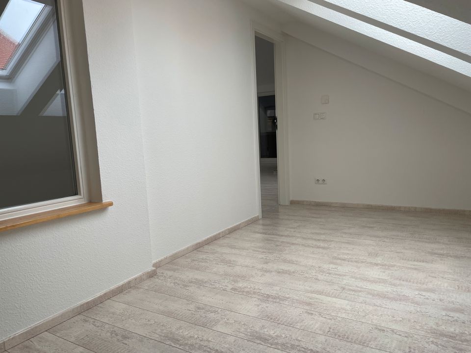 Schicke 3-Zimmerwohnung mit Einbauküche, Kamin u. Fußbodenheizung in Bautzen