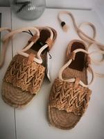 Zara Sandalen   gr 39  Neu **Boho Stil** Köln - Porz Vorschau