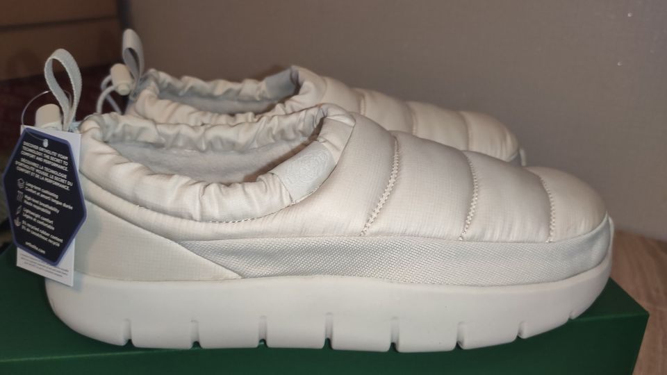 Lacoste Slipper Sneaker 42 43 beige neu in Saarbrücken