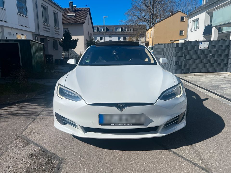 Tesla Model S SuperCharge frei LEBENSLAUF!! in Jettingen-Scheppach