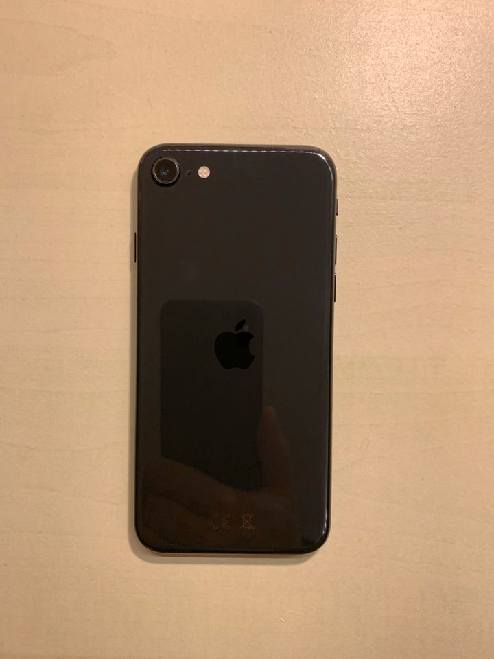 iPhone SE2020 schwarz 64GB in Kirchdorf an der Iller
