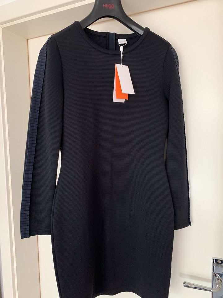 NEU! Hugo Boss Kleid Gr S, d. blau , Etui, LVP 399€ in Herdecke