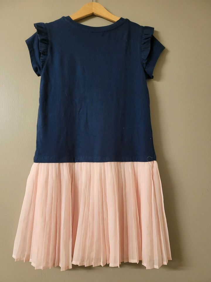 Schönes Kleid für 8-10 Jahren im Farben- blau/ rosa in Emmendingen