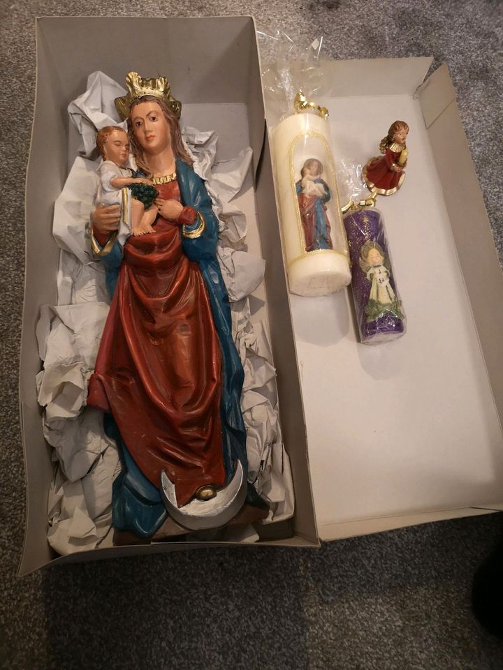 Heilige Maria Figur aus Wachs + 3 weitere Kerzen - Weihnachten in Kerpen