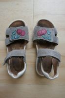 Sandalen Superfit Kinder grau mit roten Kirschen Gr. 28 Stuttgart - Untertürkheim Vorschau