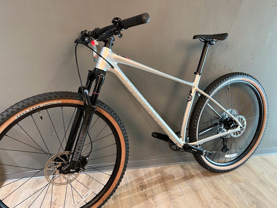 Specialized Chisel HT Comp 29" MTB Größe M in Düsseldorf