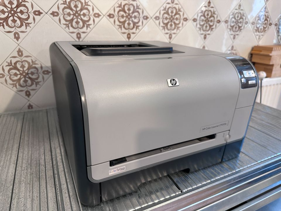 HP Color LaserJet CP1515n, Farblaserdrucker in Hamburg