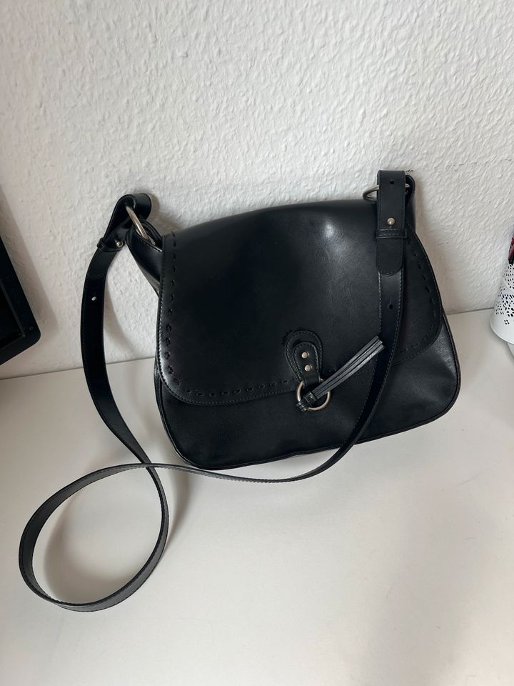 Damen Handtasche in Stade