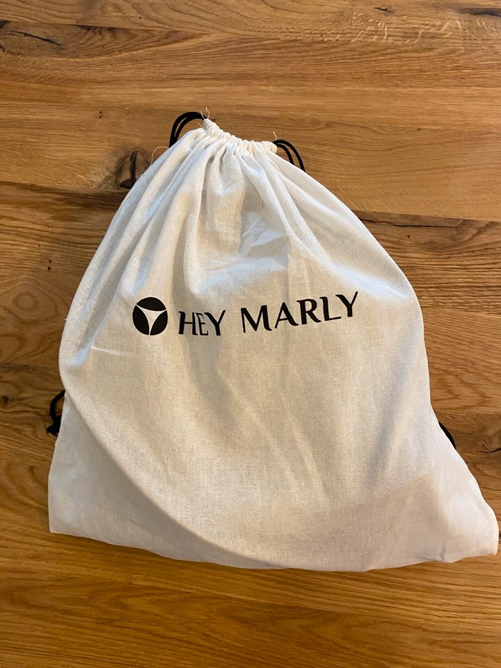 „Hey Marly“ Handtasche (grau) neuwertig in Hattersheim am Main