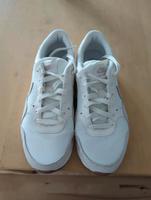 Nike Air weiße Sneaker, Damen-Schuhe -  neuwertig Hessen - Babenhausen Vorschau